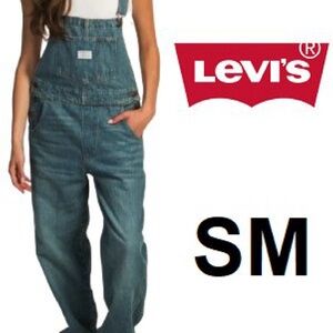 Levi's Classic Blue Denim Jeans